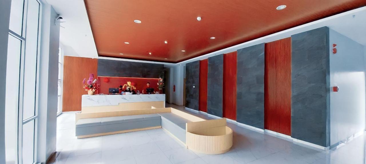 Front One Hotel Pasir Koja 万隆 外观 照片