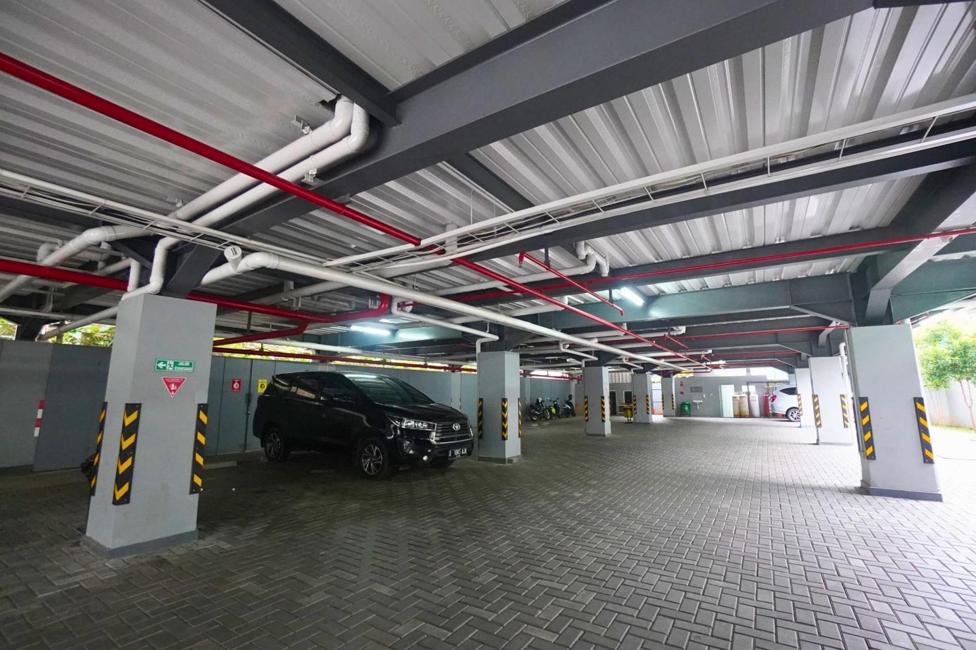 Front One Hotel Pasir Koja 万隆 外观 照片
