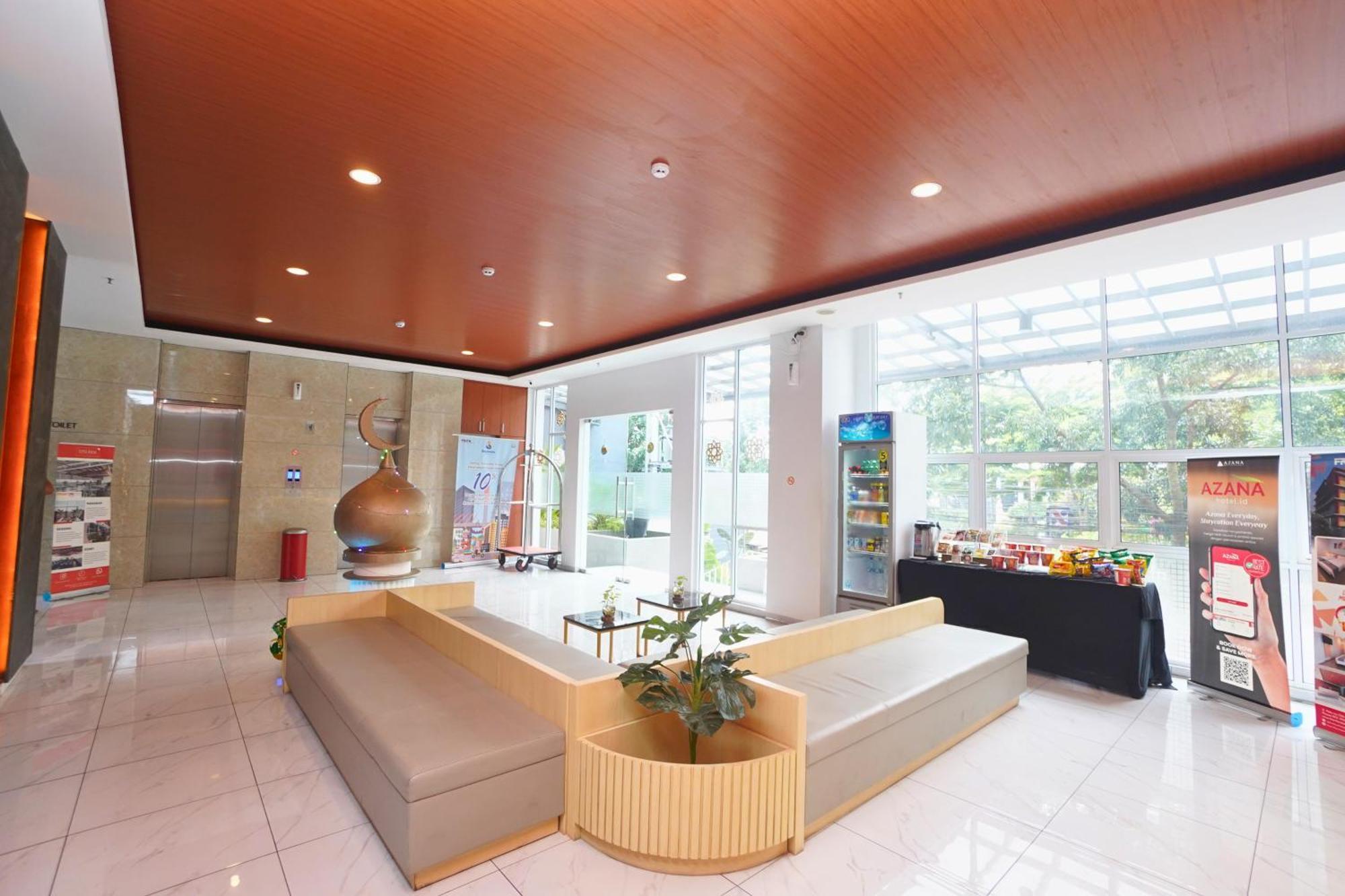 Front One Hotel Pasir Koja 万隆 外观 照片
